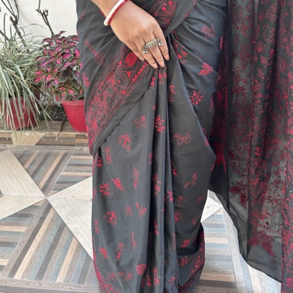 kantha stitch saree pleat